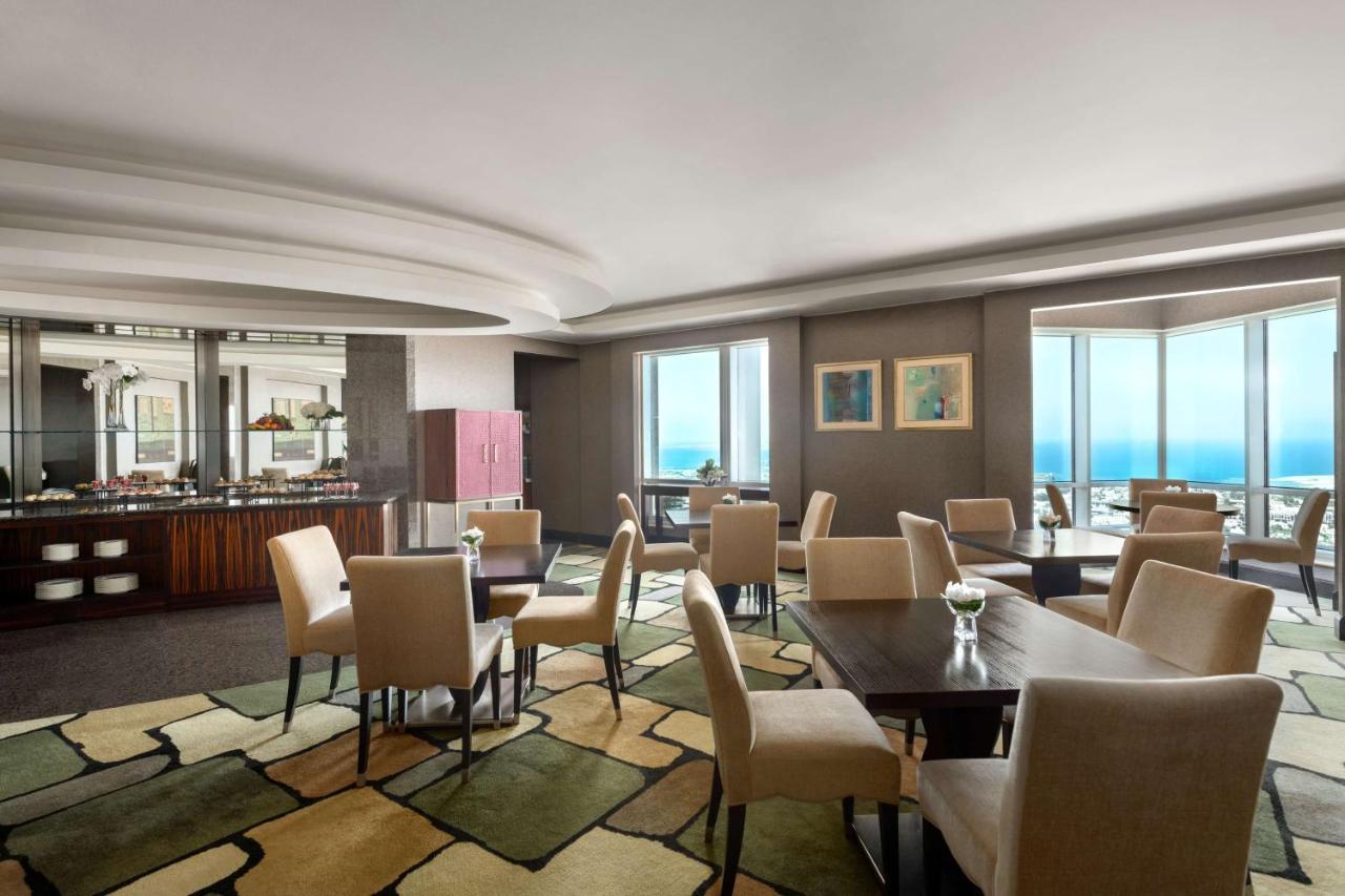 Premier Zimmer Horizon – Zugang zur Lounge inklusive Nachmittagstee, ganztägig alkoholfreie Getränke, Sundowner und Häppchen am Abend