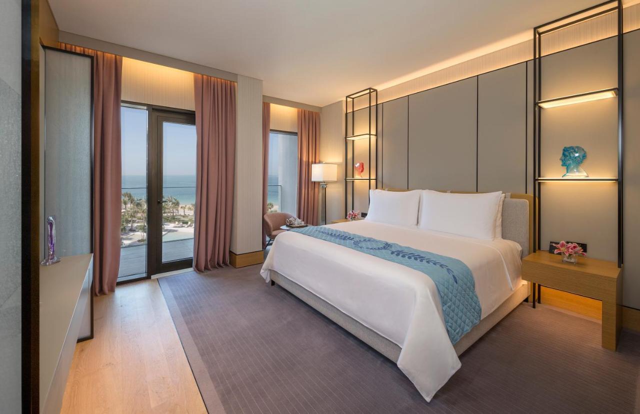 Suite mit Kingsize-Bett und Meerblick