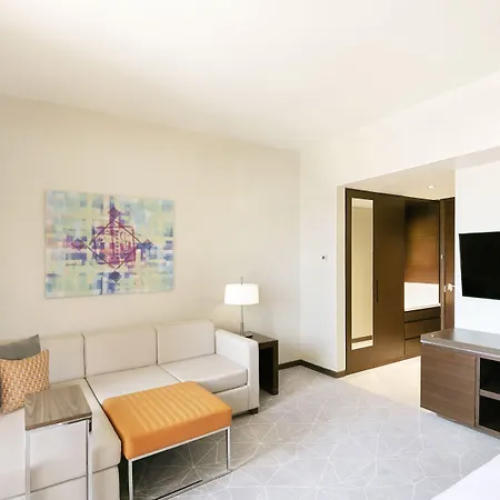 Hyatt Place Dubai Baniyas Square-2